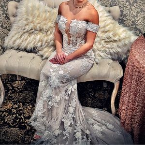 LIKE-NEW-BOHO-CHIC WEDDING GOWN-SEXY-ELEGANT